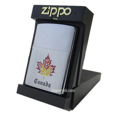 カナダ・メイプル・リーフ  Zippo Maple Leaf