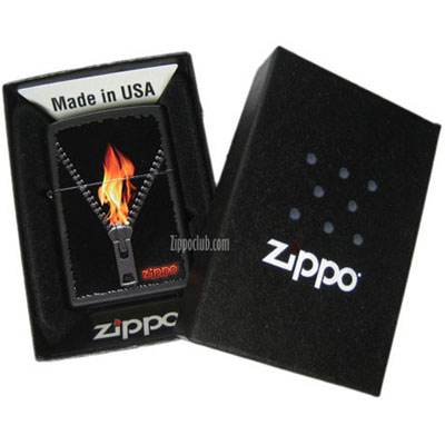 ジップド・ブラックマット・ジッポーライター Zipped Black Matte Zippo